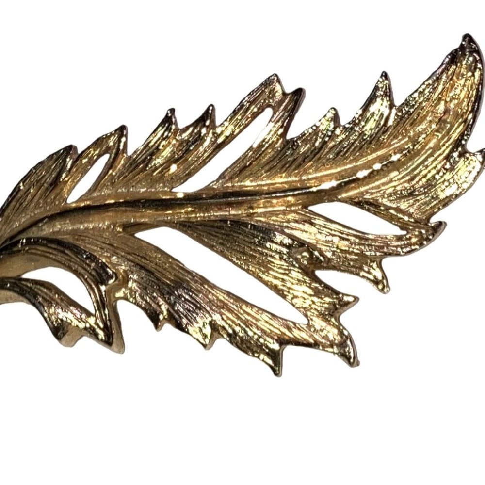 Gold Tone Leaf Pin Brooch Jewelry